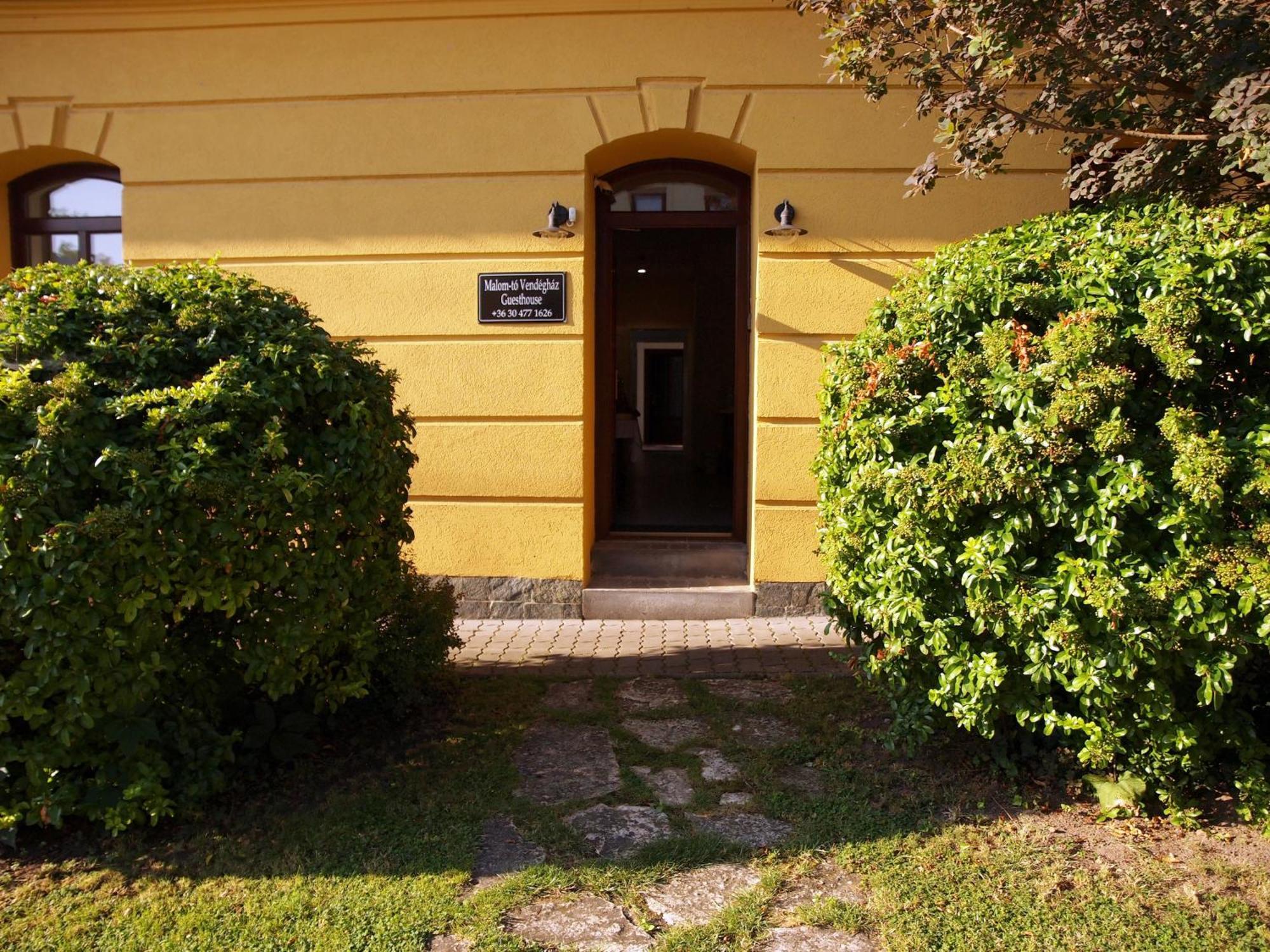 Malom-To Vendeghaz Tapolca Hotel Exterior photo